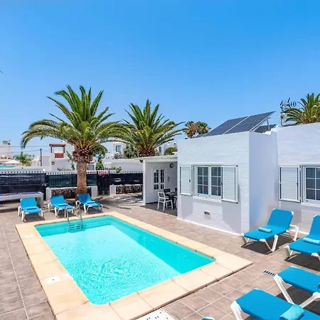 Palmera By וילה